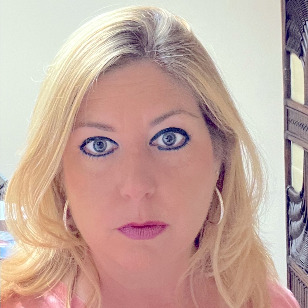 Meet your Posher, Leslie